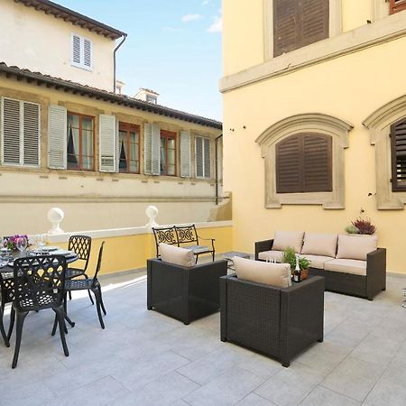 Design Apartment In The Heart Of Florence - Hosted By Sweetstay Bagian luar foto