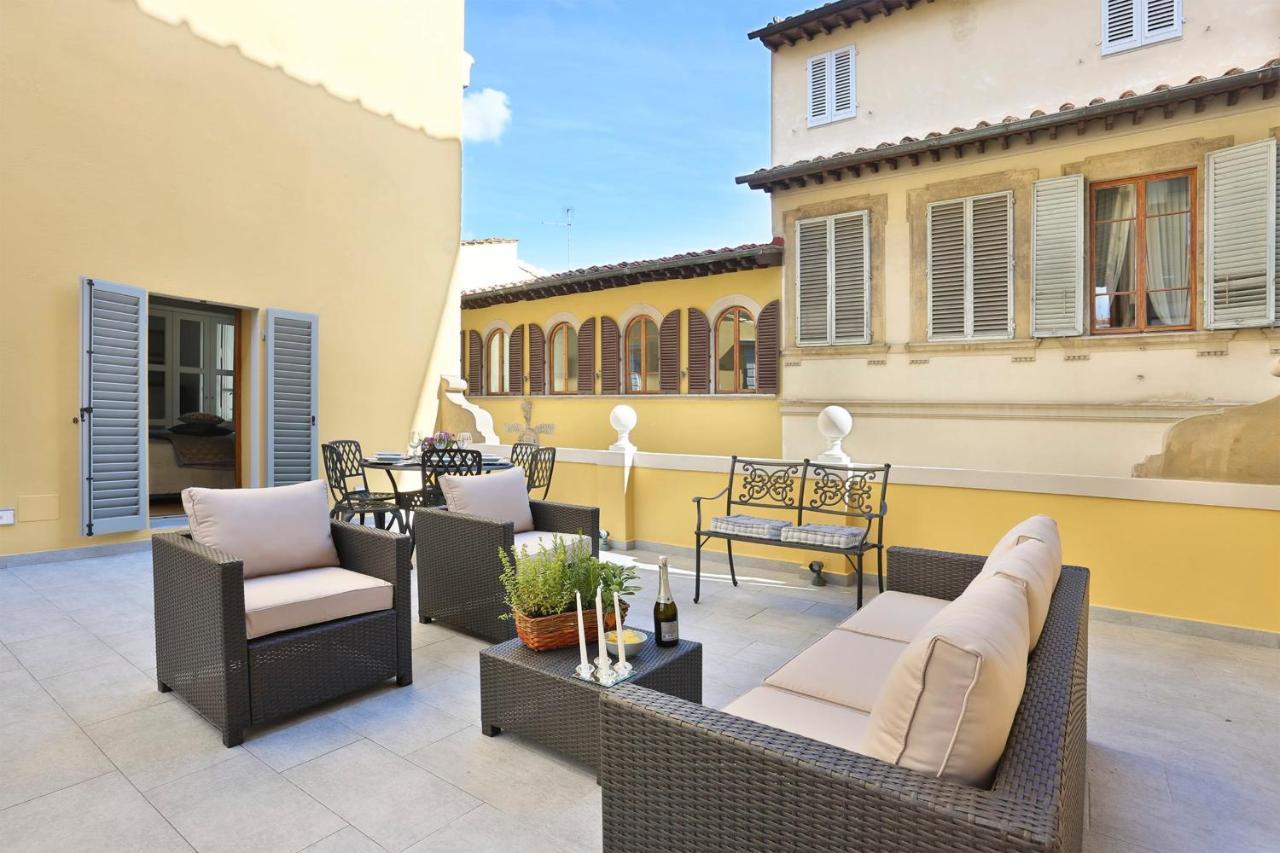 Design Apartment In The Heart Of Florence - Hosted By Sweetstay Bagian luar foto