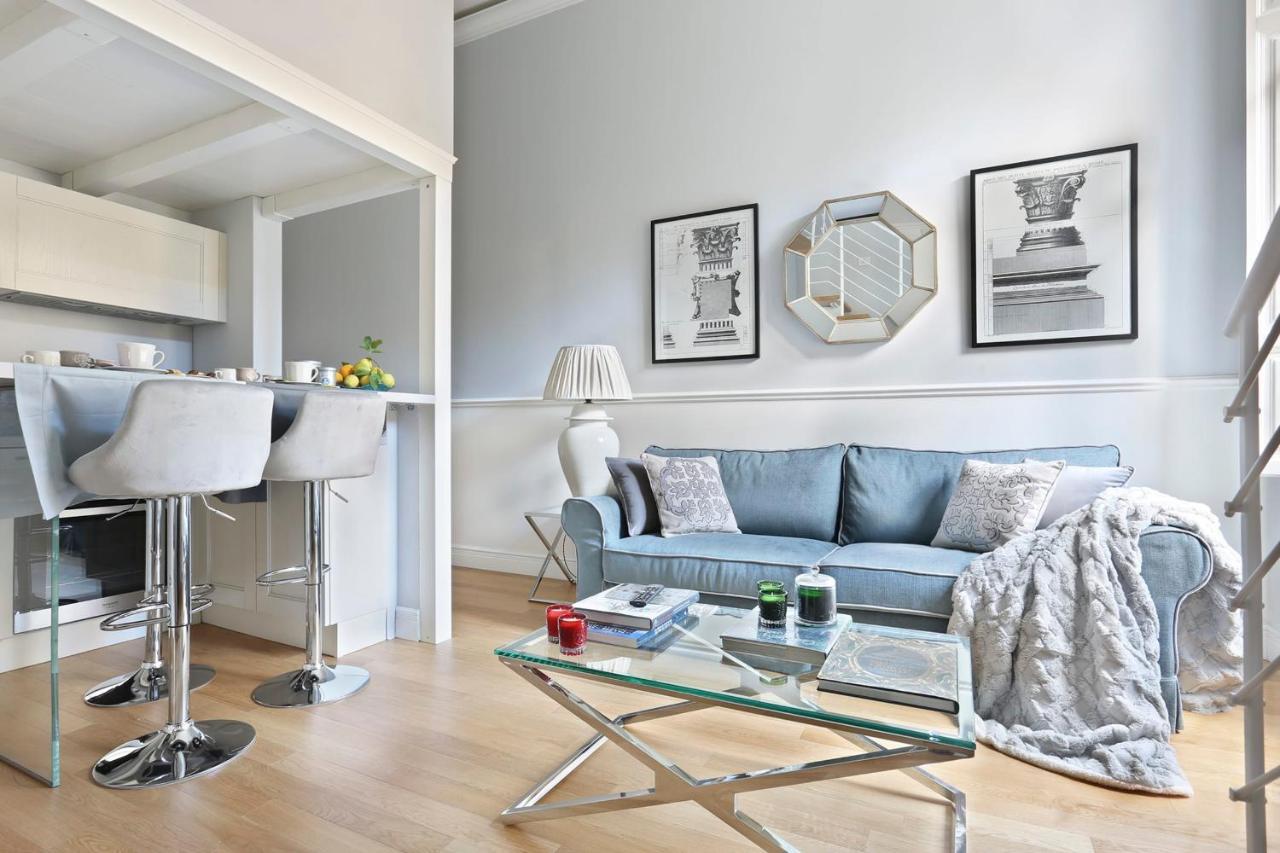 Design Apartment In The Heart Of Florence - Hosted By Sweetstay Bagian luar foto