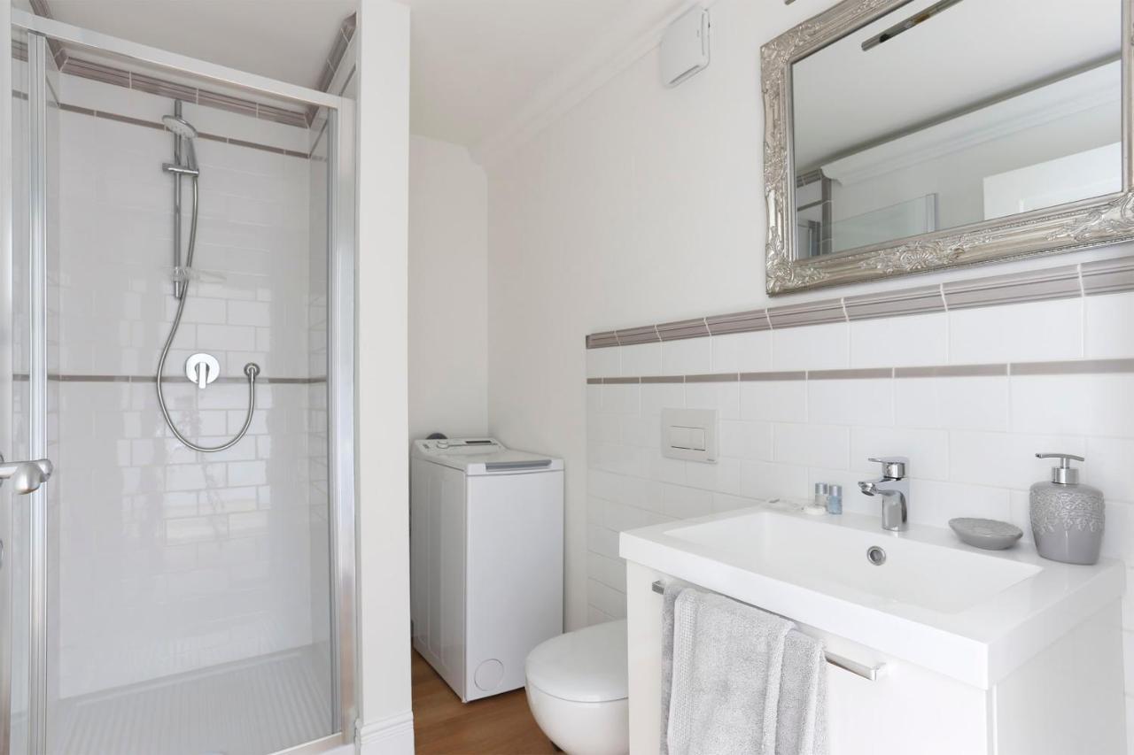 Design Apartment In The Heart Of Florence - Hosted By Sweetstay Bagian luar foto